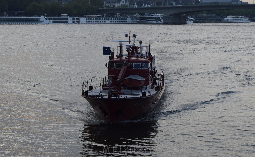 PRhein Koeln Porz Ensen Schwimmer untergegangen P182.JPG - Miklos Laubert